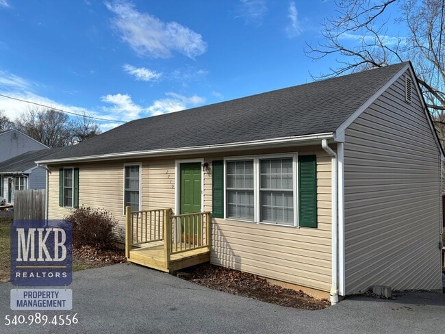 2719 Bandy Rd in Roanoke, VA - Foto de edificio - Building Photo