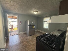 205 Jones Ave in Burlington, NJ - Building Photo