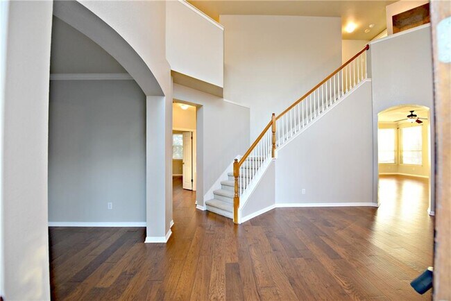 12101 Lake Stone Dr in Austin, TX - Building Photo - Building Photo