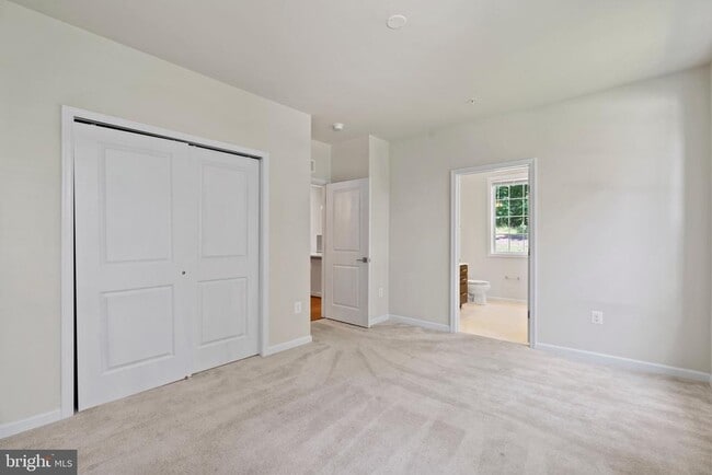 property at 23235 Milltown Knoll Square