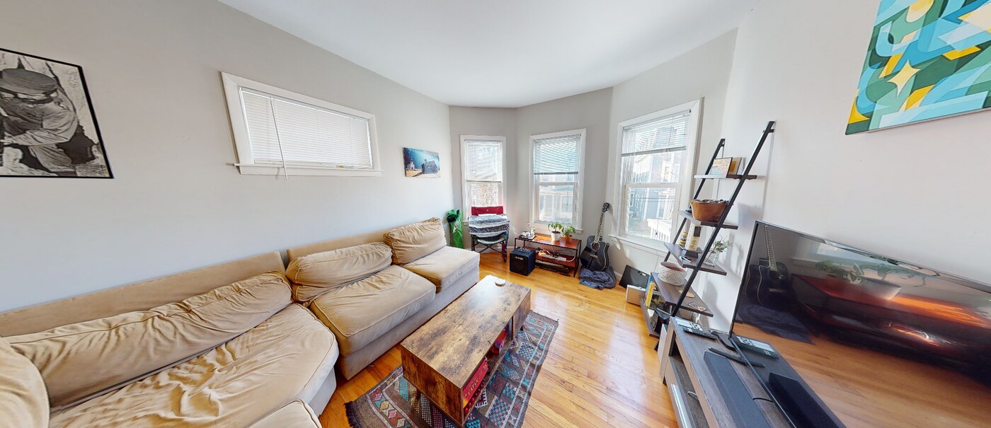 23 Tufts St, Unit 2 in Cambridge, MA - Building Photo