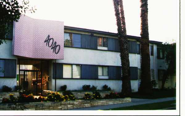 4040 COCO AV in Los Angeles, CA - Building Photo