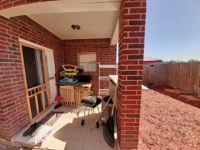 1409 W Kiwi Ave, Unit 1 in Pharr, TX - Building Photo - Building Photo