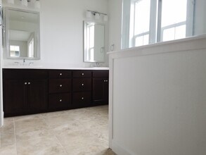 243 9th St in Marina, CA - Building Photo - Building Photo
