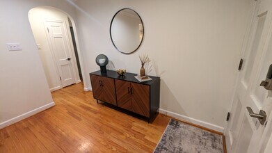 8112 Appleton Dr in University City, MO - Building Photo - Building Photo