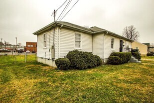 4022 Glenhurst Ave in Louisville, KY - Building Photo