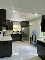 1172 NE 160th Terrace in North Miami Beach, FL - Building Photo