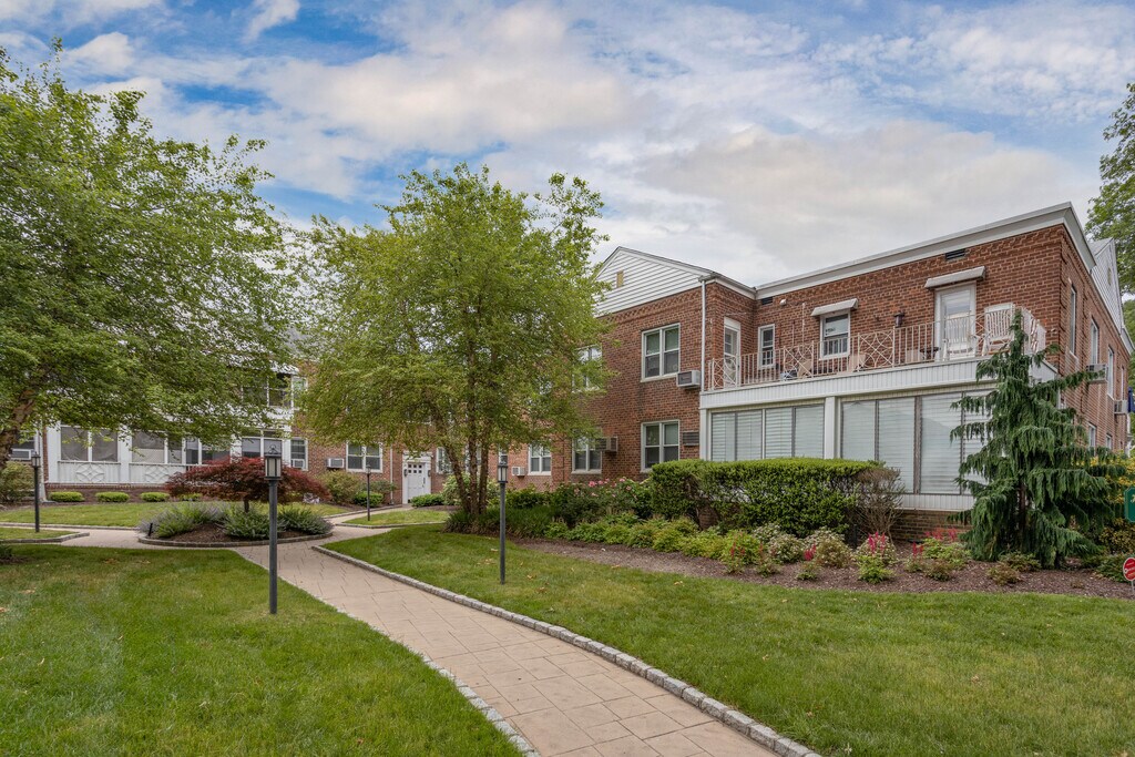 Hewlett Park Apartments Hewlett, NY Apartments For Rent