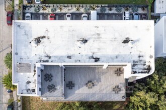 Cedars Pointe in Miami, FL - Building Photo - Building Photo