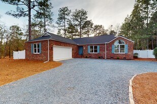 1245 Monticello Dr in Pinehurst, NC - Building Photo