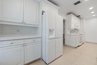 440 NE 17th Way in Fort Lauderdale, FL - Building Photo - Building Photo