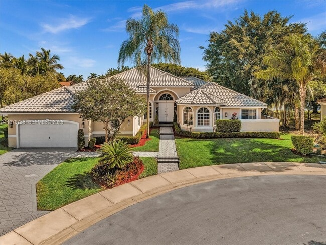 2756 Meadowood Dr in Weston, FL - Building Photo - Building Photo