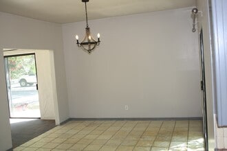 537 Sand Bend Dr in Kerrville, TX - Building Photo - Building Photo