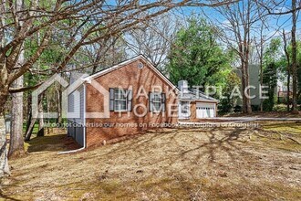 2650 Cloud Ln in Decatur, GA - Building Photo - Building Photo