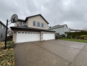 5161 NW Millstone Way in Portland, OR - Building Photo - Building Photo