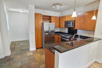 24535 Town Center Dr, Unit 6403 in Santa Clarita, CA - Building Photo - Building Photo