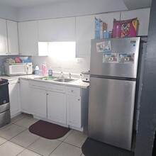 240 NW 13th Ct in Dania Beach, FL - Building Photo - Building Photo