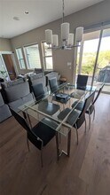 800 Waterfall Way in Austin, TX - Building Photo - Building Photo