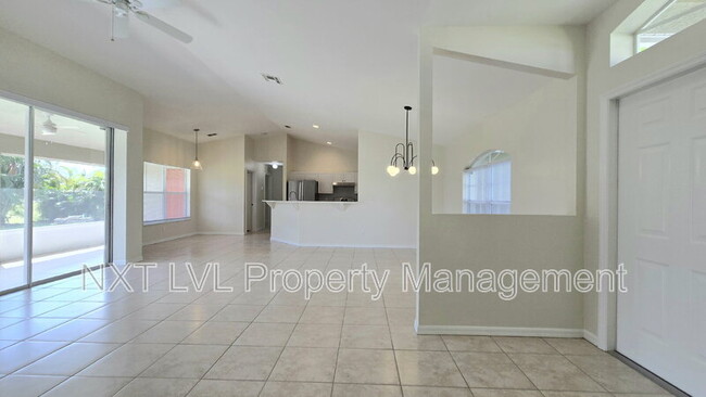 342 NE 17th St in Cape Coral, FL - Building Photo - Building Photo