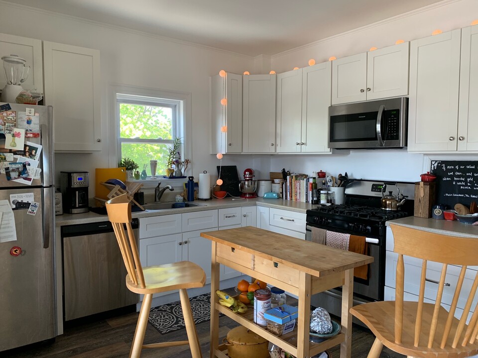 5 Day St, Unit 2 in Cambridge, MA - Foto de edificio