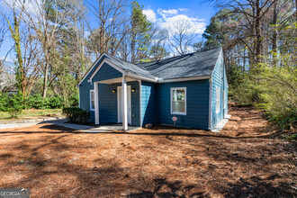 2604 Hood Ave NW in Atlanta, GA - Building Photo - Building Photo