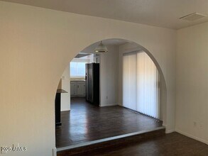 9761 N 68th Ln in Peoria, AZ - Building Photo - Building Photo