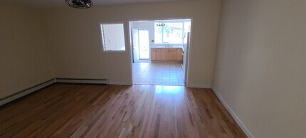 61 E Main St, Unit 7 in Kings Park, NY - Building Photo - Building Photo