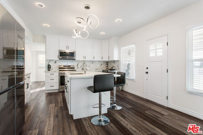 5542 Harold Way in Los Angeles, CA - Building Photo - Building Photo