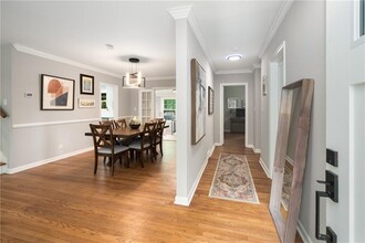 1235 Spring Valley Ln NE in Atlanta, GA - Building Photo - Building Photo