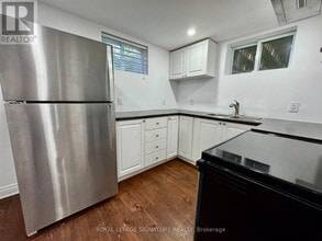 487 Annapolis Ave in Oshawa, ON - Building Photo - Building Photo