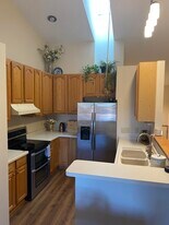 619 Wellington Dr in West Bend, WI - Building Photo