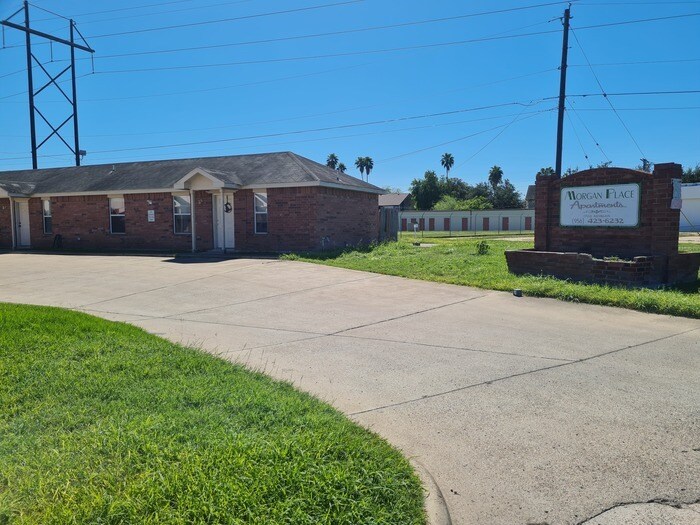 1702 Morgan Blvd in Harlingen, TX - Building Photo