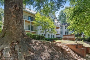 855 Piedmont Ave NE in Atlanta, GA - Building Photo