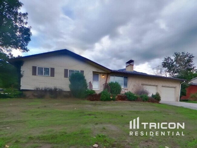 property at 986 W 3800 N