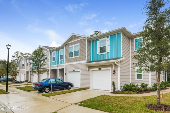 7419 Palm Hills Dr in Jacksonville, FL - Building Photo - Building Photo