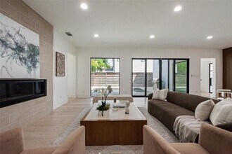 6443 Kenwood Ave in Dallas, TX - Building Photo - Building Photo