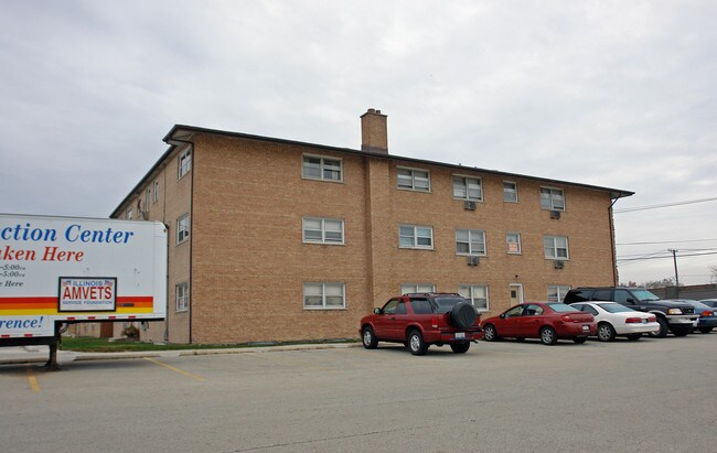 7323 W 79th St in Bridgeview, IL - Foto de edificio - Building Photo