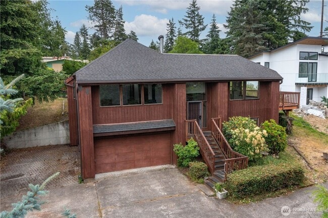 property at 2526 Vining St