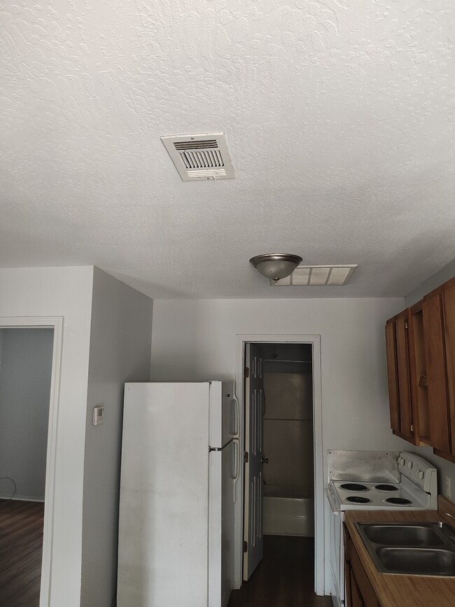 6 Clayton Dennis Rd, Unit 103 in Brooklyn, MS - Building Photo - Building Photo