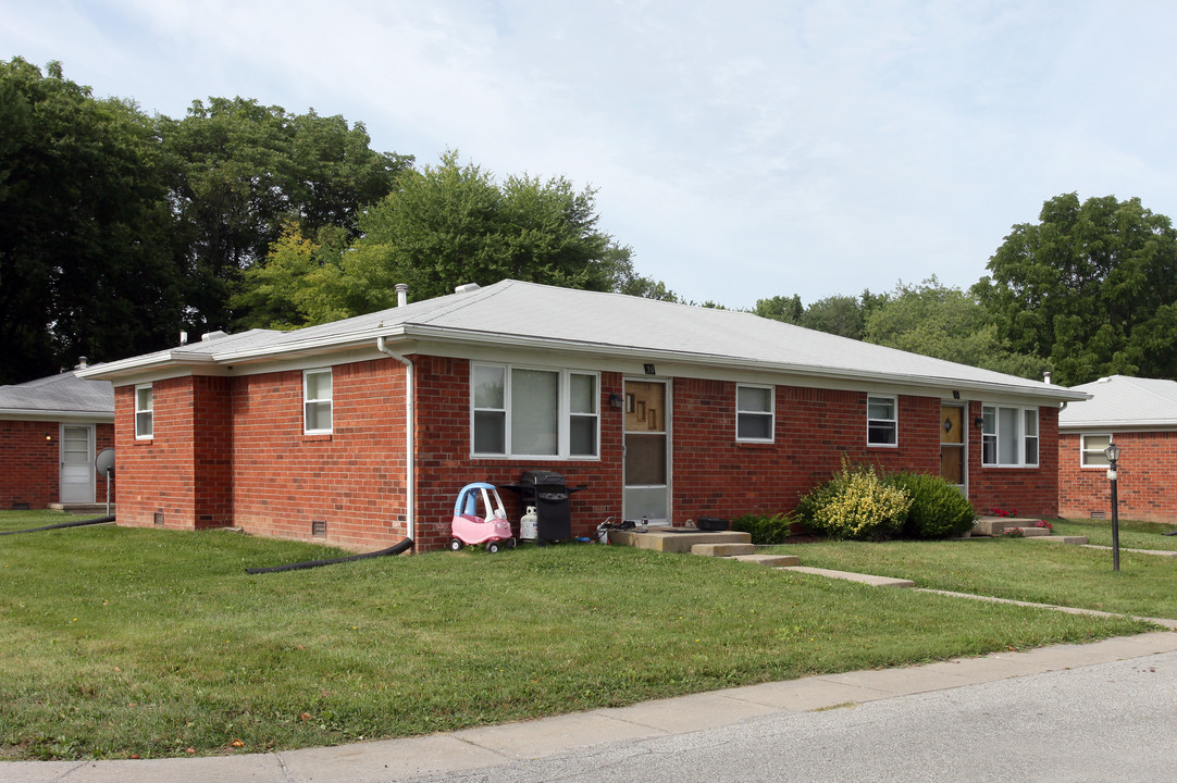 Suburban Court Apartments in Shelbyville, IN - Foto de edificio