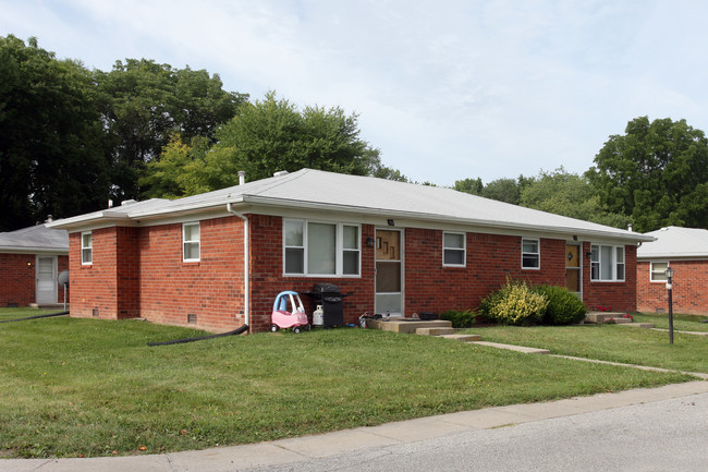 Suburban Court Apartments