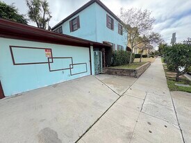 906 Alandele Ave, Unit 902 in Los Angeles, CA - Building Photo