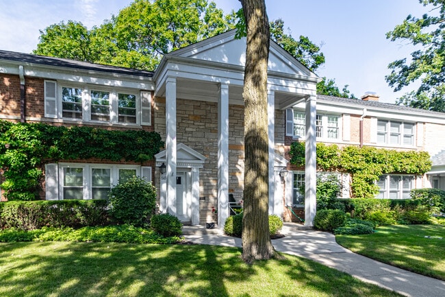 605 4th St in Wilmette, IL - Building Photo - Building Photo