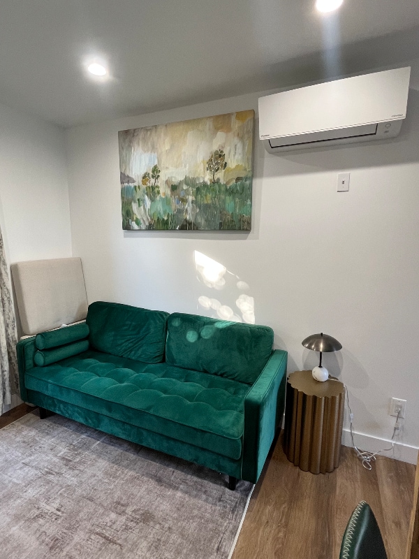 property at 3749 Hillcrest Dr