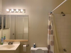 10075 Westpark Dr in Houston, TX - Building Photo - Building Photo