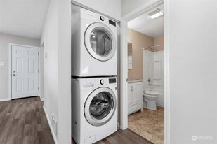 1506-1506 110th St S in Parkland, WA - Building Photo