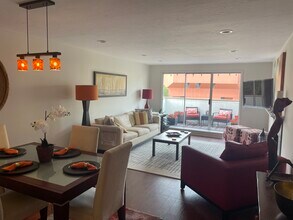 955 S Eliseo Dr, Unit 4 in Greenbrae, CA - Building Photo - Building Photo