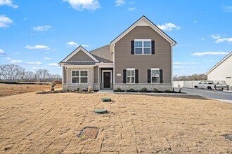 2625 Unitas Dr in Murfreesboro, TN - Foto de edificio - Building Photo