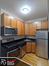 4220 N Sheridan Rd, Unit 309 in Chicago, IL - Building Photo - Building Photo