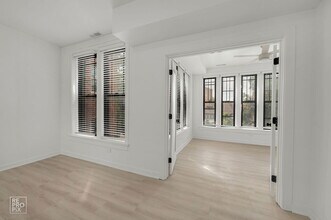 7717 N Sheridan Rd in Chicago, IL - Building Photo - Building Photo